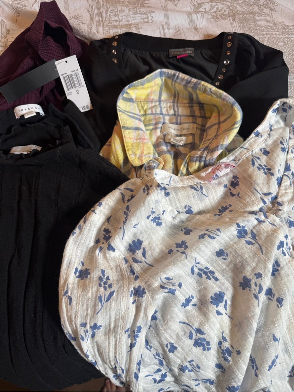 Tops small, extra small, 1 medium